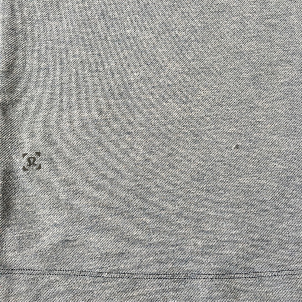 Lululemon • polo - Picture 3 of 4